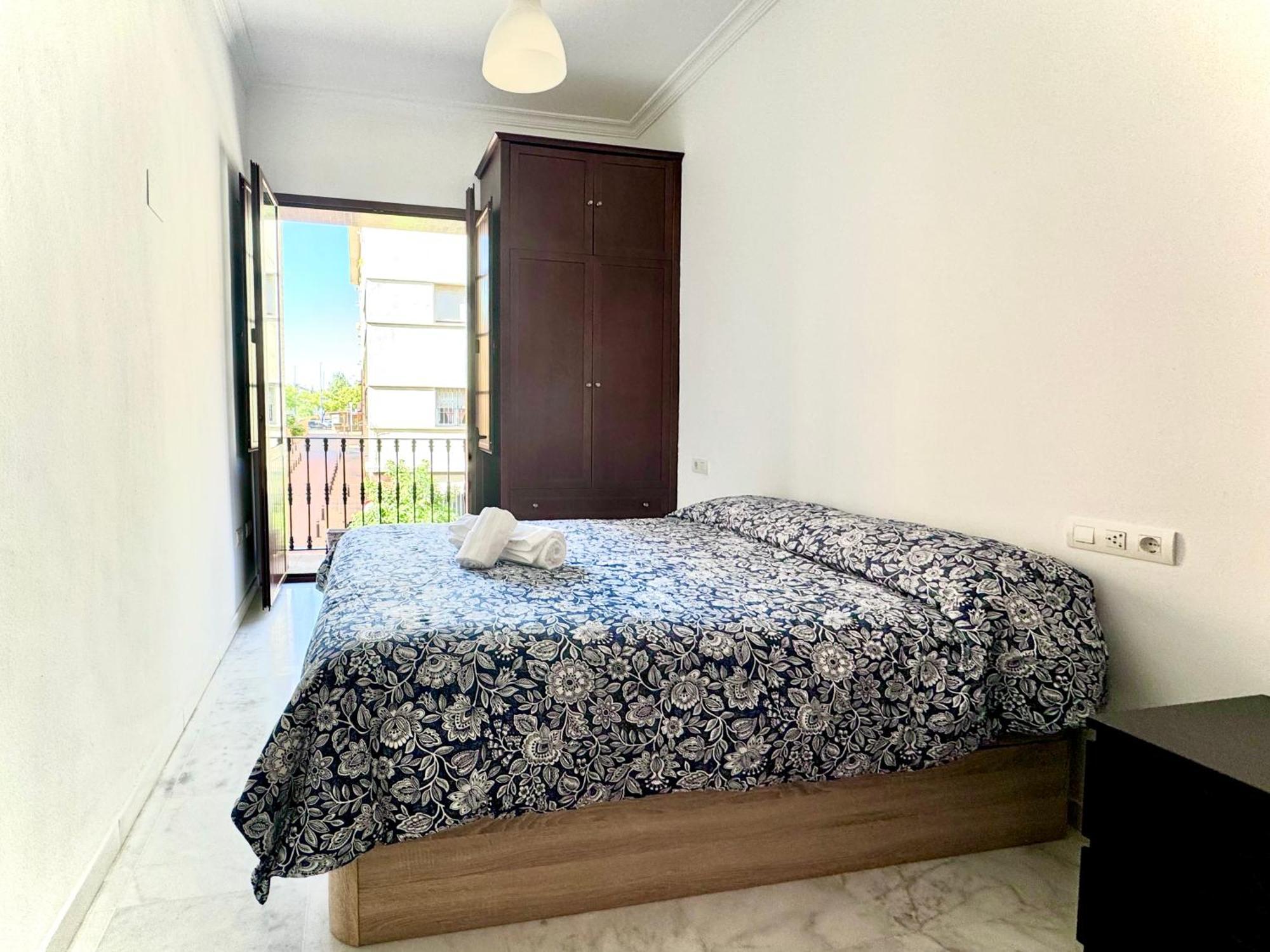 Apartamento Con Balcon Castilla Triana Sevilla Eksteriør billede